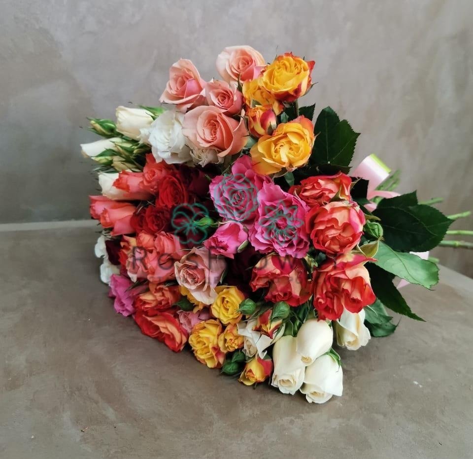 Букет цветов из: Розы в Цветово 1-ом