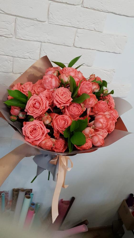 Букет цветов из: Розы в Цветово 1-ом