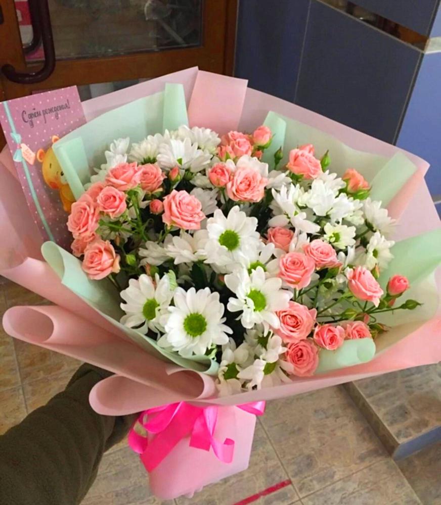 Букет цветов из: Розы и Хризантемы в Цветово 1-ом