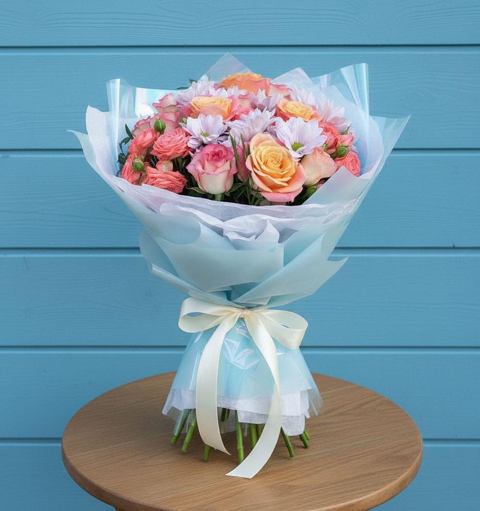 Букет цветов из: Хризантемы и Розы в Цветово 1-ом