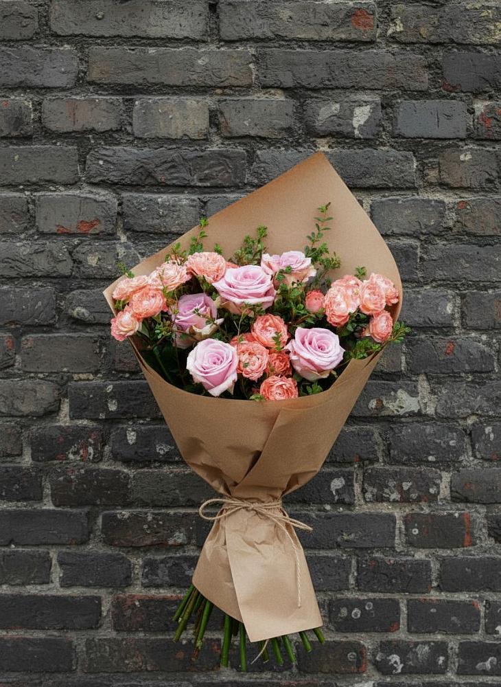 Букет цветов из: Розы в Цветово 1-ом