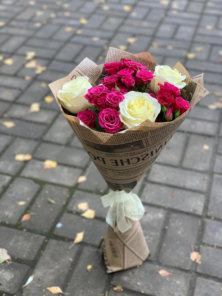 Букет цветов из: Розы в Цветово 1-ом