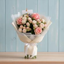 Букет цветов из:  Розы #REPLACE_PRED# Цветово 1-ом