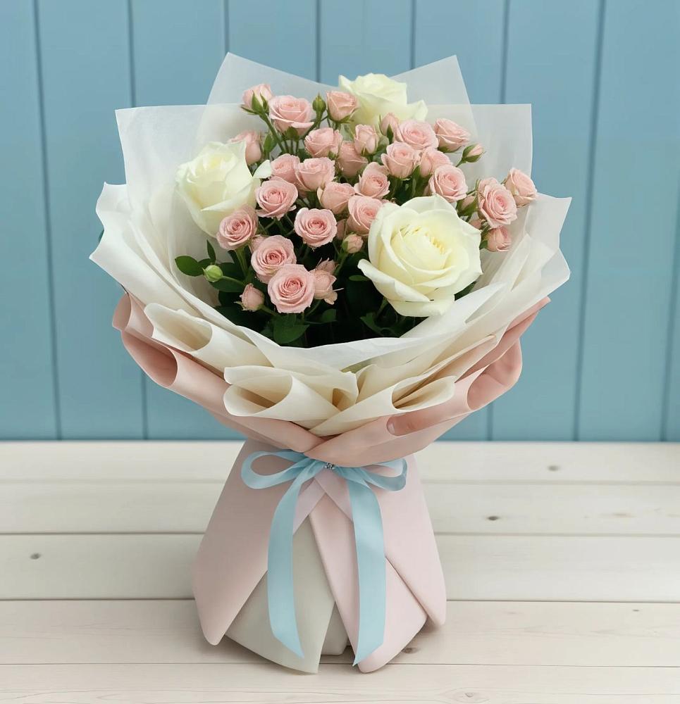 Букет цветов из: Розы в Цветово 1-ом