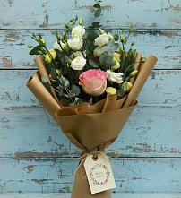 Букет цветов из:  Розы и Лизиантусы в Цветово 1-ом
